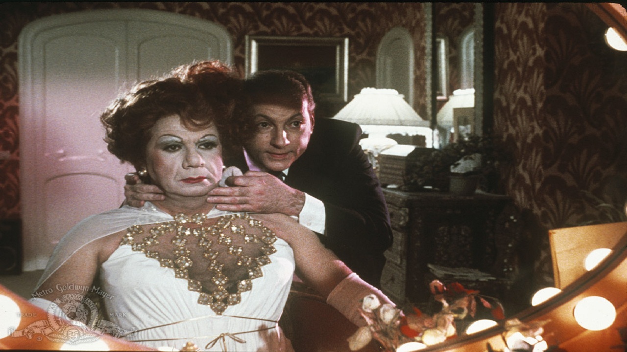 Watch La Cage Aux Folles (1978) Full Movie On Filmxy